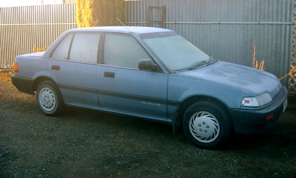 A 1989 Honda Civic on a frosty morning